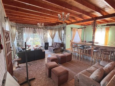 Se vende casa con departamentos con vista al mar, en Puerto Saavedra