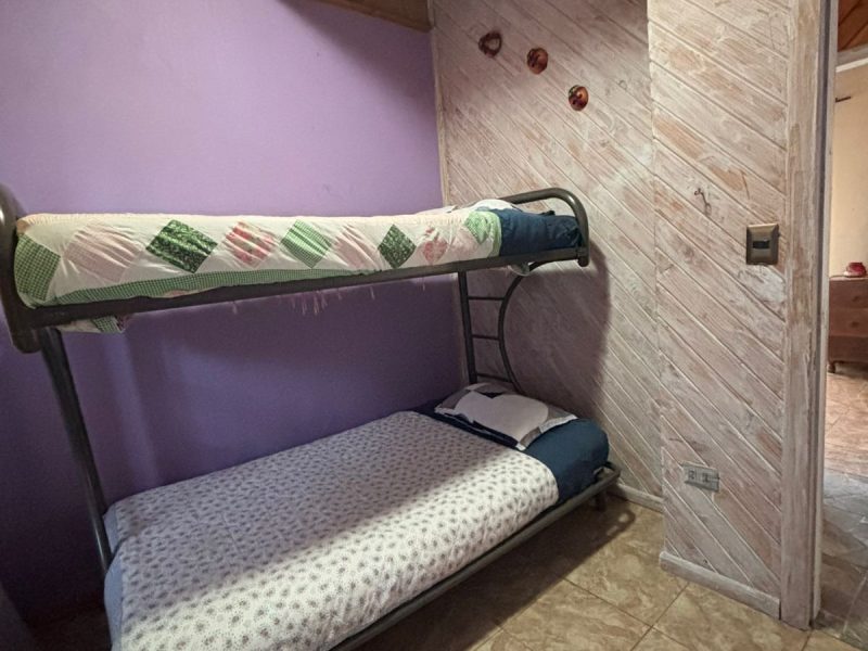 Se vende casa con departamentos con vista al mar, en Puerto Saavedra
