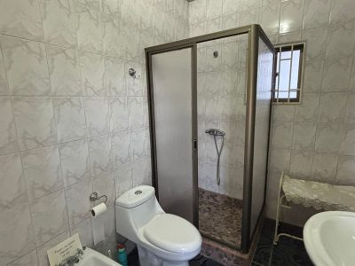 Se vende casa con departamentos con vista al mar, en Puerto Saavedra