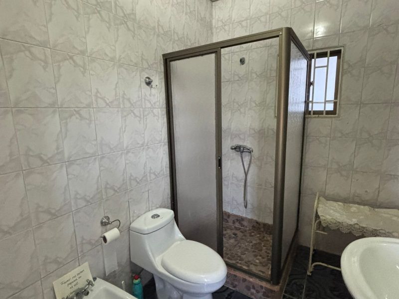 Se vende casa con departamentos con vista al mar, en Puerto Saavedra