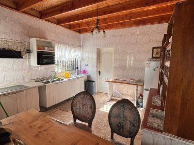 Se vende casa con departamentos con vista al mar, en Puerto Saavedra