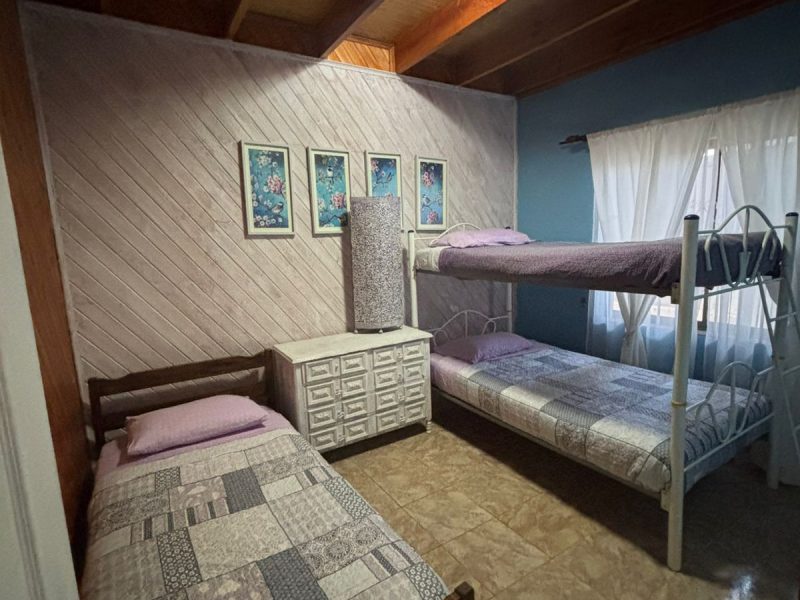 Se vende casa con departamentos con vista al mar, en Puerto Saavedra